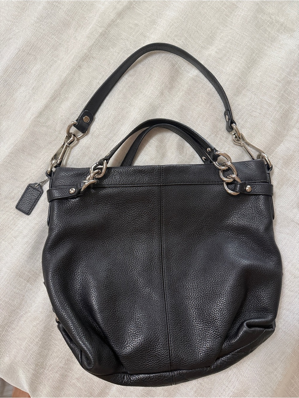 Coach Black Pebbled Leather Shoulder Bag with Chain Details - Picture 4 of 11